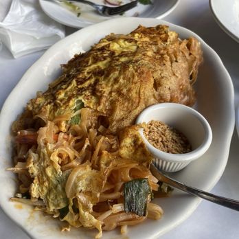 Saladang Garden - Pad Thai - Thai Near Me - Pasadena, California Saladang Garden - Pad Thai - Thai Near Me - Pasadena, California