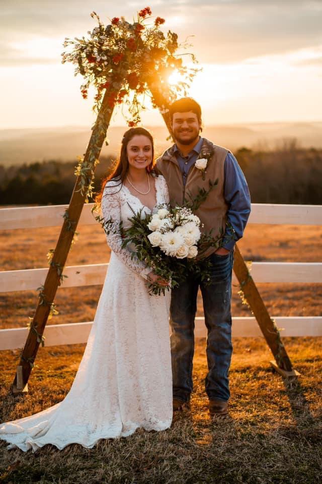 THE WEDDING BARN AND EVENT CENTER 65 Photos 317 Little Red Mountain