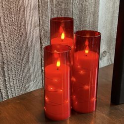 Rogue Restaurant - Candle arrangement on our table