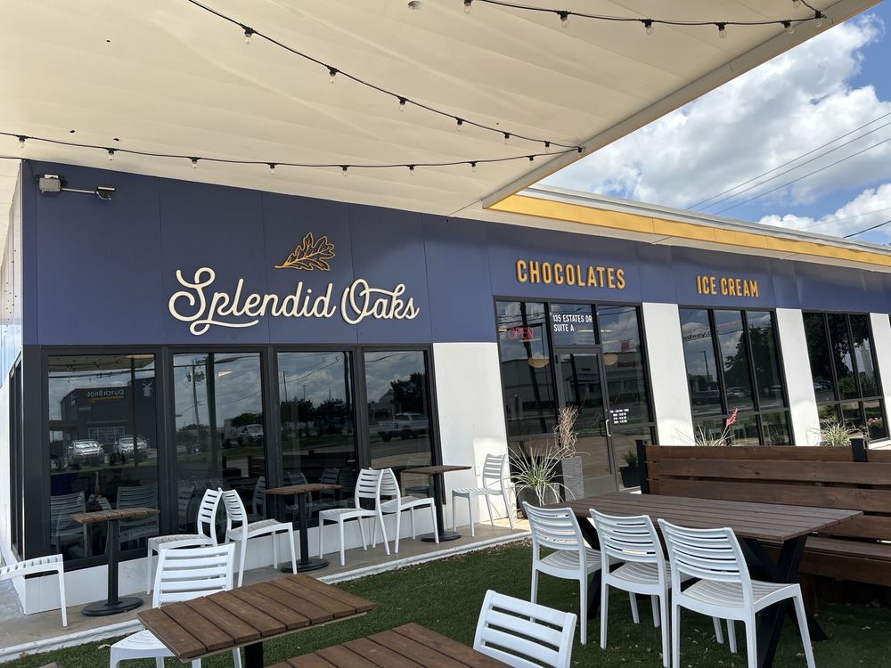 Splendid Oaks Logo