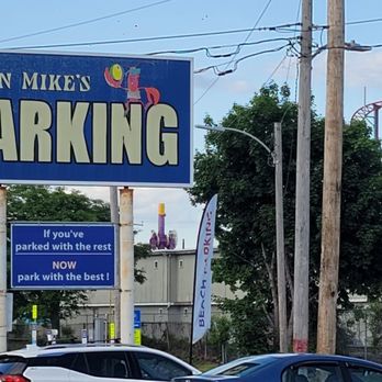 1. Cap'n Mike's Parking