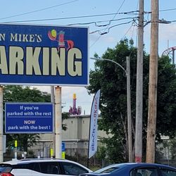 Cap'n Mike's Parking