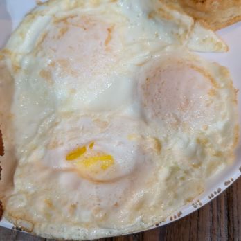 Red Oak Cafe - 3 eggs over medium - Breakfast & Brunch Near Me - Alvin, Texas