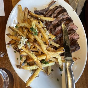 Burtons Grill & Bar - Steak Frites - New American Near Me - Alexandria, Virginia Burtons Grill & Bar - Steak Frites - New American Near Me - Alexandria, Virginia