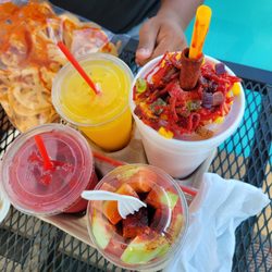 La Sultana - Rusa drink, fruit cup, mango and strawberry Agua fresa