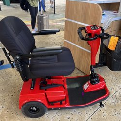 Walker Mobility Scooter Rentals - Regular sized scooter