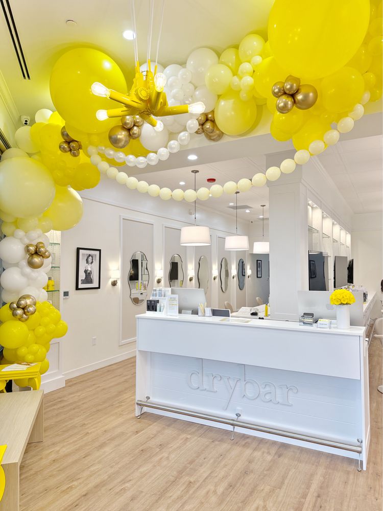 Drybar Destin Logo
