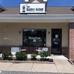 The Bailey Grind - What a cute place with great food and a very attentive owner!