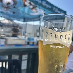 Stereo Brewing - Outside patio waiting for excellent grub from El Brewjo!