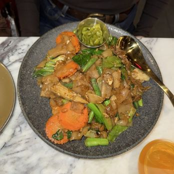 Sukh - PAD SE-EW - Thai Near Me - Brooklyn, New York