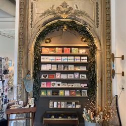 Duddington's - Display of gift cards
