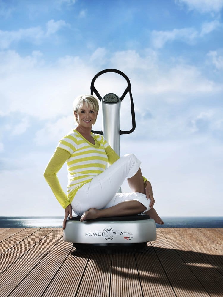 URBAN RETREAT Updated June 2024 Thornes Moor Road, Wakefield, West