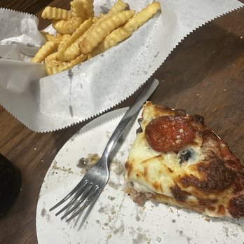 Southaven Pizza - 6" Medley House Favorite with fries - Pizza Near Me - Southaven, Mississippi Southaven Pizza - 6" Medley House Favorite with fries - Pizza Near Me - Southaven, Mississippi