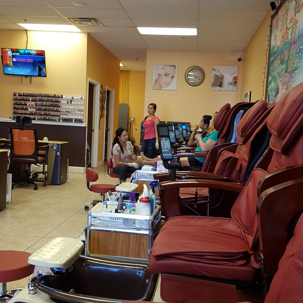 KT Nails & Spa - lots of pedicure chairs - Nail Salons Near Me - Kissimmee, Florida KT Nails & Spa - lots of pedicure chairs - Nail Salons Near Me - Kissimmee, Florida