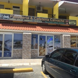 Panaderia y Cafeteria Calvache - La entrada todo alusivo a rincon!!