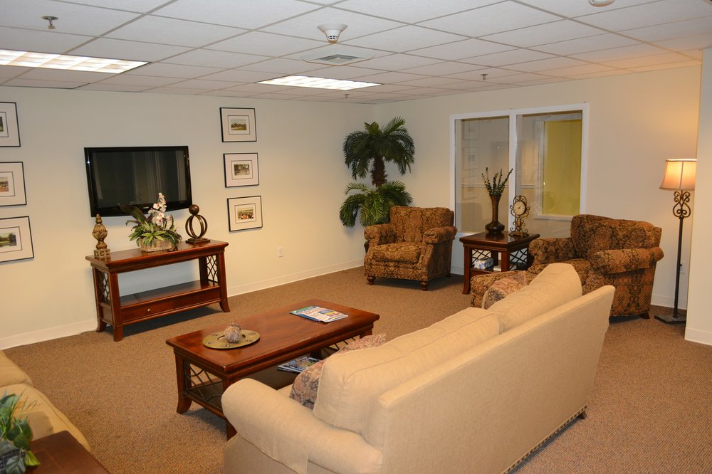 WESTVIEW APARTMENTS Updated June 2024 14 Photos 125 West Ave, Saratoga Springs, New York