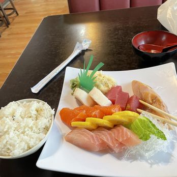 Fat Fish - Sashimi - Sushi Bars Near Me - San Leandro, California