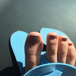 Mystic Nail - So terrible left with nail polish on my skin.. They didn't even file my nails and couldn't even paint the entire nail.. So ugly