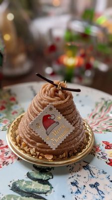 Pâtisserie Chantilly by null