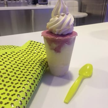 Zero Degrees Custard and Italian Ice - Wild berry ice and pineapple ice with vanilla custard - Ice Cream & Frozen Yogurt Near Me - Lancaster, California