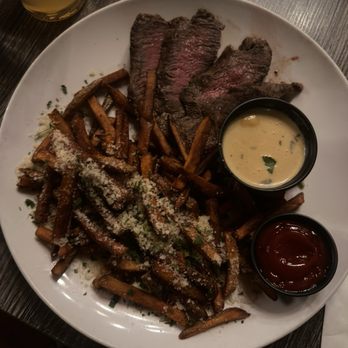 Portside Tavern - Steak frites - Seafood Near Me - Bristol, Rhode Island Portside Tavern - Steak frites - Seafood Near Me - Bristol, Rhode Island