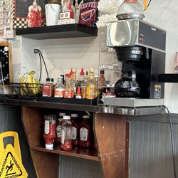Julian's Bagel Place - Condiment station