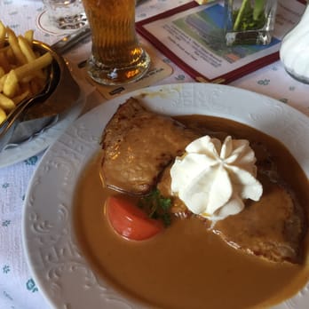Zum Löwen - Escalopes de veau à la crème accompagnées de frites - German Near Me - Titisee-Neustadt, BW Zum Löwen - Escalopes de veau à la crème accompagnées de frites - German Near Me - Titisee-Neustadt, BW