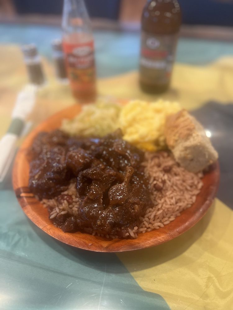 LEON’S CARIBBEAN RESTAURANT 2282 Brodhead Rd, Aliquippa, Pennsylvania
