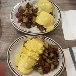 Tim's Diner - Scrambled Eggs Benedict