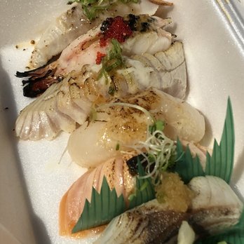 Sushi Modo - Aburi Sushi Combo - Sushi Bars Near Me - Burnaby, British Columbia