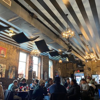 Blue Moon Too - Super cool atmosphere and decoration - Cafes Near Me - Baltimore, Maryland