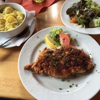 Friedmann's Bräustüberl - "Fränkisches Cordon Bleu" - Mit Bratwurstbrät, BackschdaaKees, Zwiebeln und Kümmel gefüllt. Dazu hausgemachter Kartoffelsalat... - German Near Me - Gräfenberg, BY Friedmann's Bräustüberl - "Fränkisches Cordon Bleu" - Mit Bratwurstbrät, BackschdaaKees, Zwiebeln und Kümmel gefüllt. Dazu hausgemachter Kartoffelsalat... - German Near Me - Gräfenberg, BY