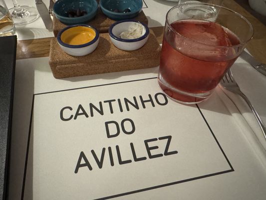 CANTINHO DO AVILLEZ by null