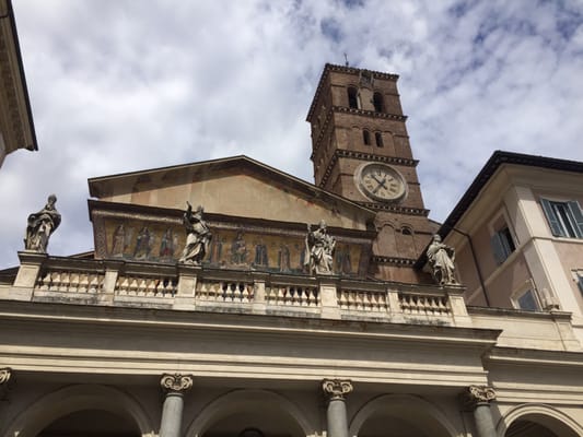 Piazza di Santa Maria in Trastevere by null