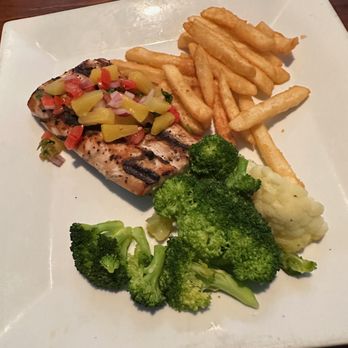 Steis's Village Inn - Bars Near Me - Lexington, Michigan