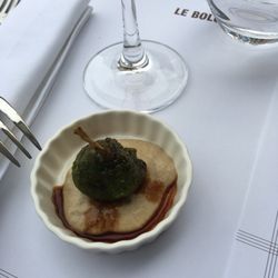 Le Bologne - Amuse-bouche, cuisse de grenouille au tempura