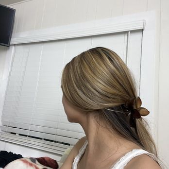 Luxelab - Side profile - Hair Salons Near Me - Santa Monica, California Luxelab - Side profile - Hair Salons Near Me - Santa Monica, California