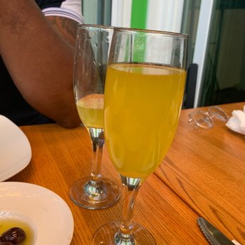 Verde on Smith - Mango Bellini - Italian Near Me - Brooklyn, New York Verde on Smith - Mango Bellini - Italian Near Me - Brooklyn, New York