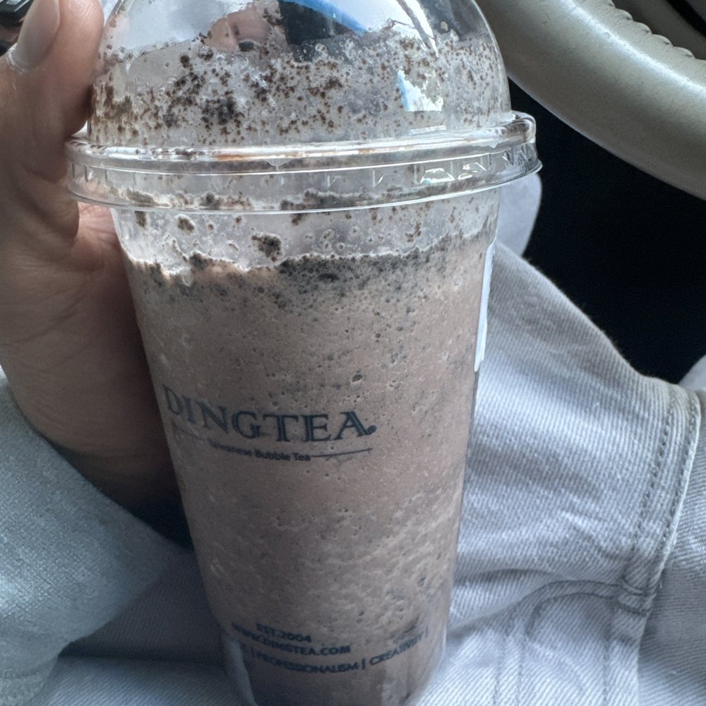 Ding Tea - oreo smoothie with boba and oreo toppings i devoured after the first sip i couldnt stop - Bubble Tea Near Me - Escondido, California Ding Tea - oreo smoothie with boba and oreo toppings i devoured after the first sip i couldnt stop - Bubble Tea Near Me - Escondido, California