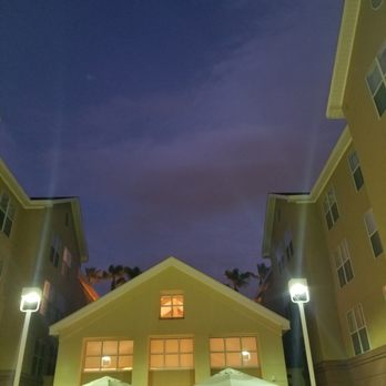 Homewood Suites by Hilton Phoenix-Biltmore - beautiful comfortable home like place, all kinds of restaurants surrounding you - Hotels Near Me - Phoenix, Arizona Homewood Suites by Hilton Phoenix-Biltmore - beautiful comfortable home like place, all kinds of restaurants surrounding you - Hotels Near Me - Phoenix, Arizona