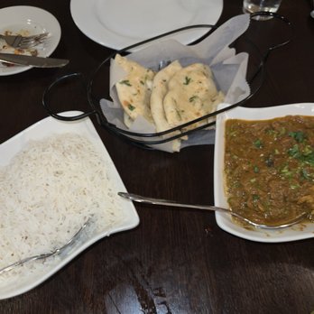 Taaza Indian Cuisine - Garlic Naan - Indian Near Me - Roanoke, Virginia Taaza Indian Cuisine - Garlic Naan - Indian Near Me - Roanoke, Virginia