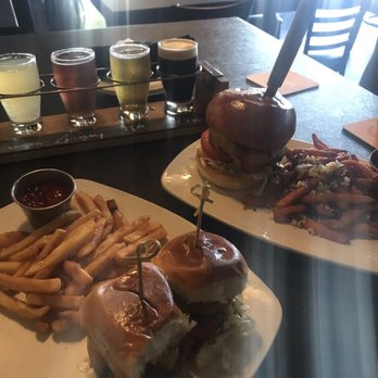 Morrison - 2 Sliders with fries (Beef), Smash Burger (Happy Hour), beer flight - Gastropubs Near Me - Los Angeles, California Morrison - 2 Sliders with fries (Beef), Smash Burger (Happy Hour), beer flight - Gastropubs Near Me - Los Angeles, California