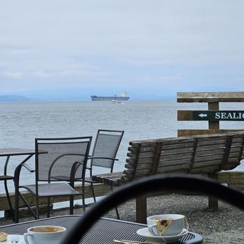 Coffee Girl - Outdoors, including an eating area. - Coffee & Tea Near Me - Astoria, Oregon Coffee Girl - Outdoors, including an eating area. - Coffee & Tea Near Me - Astoria, Oregon