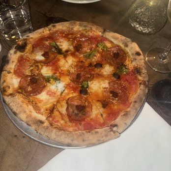 Grá - The Banger Pizza - Pizza Near Me - Los Angeles, California