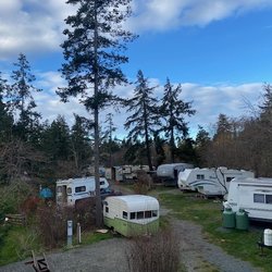 Bradsdadsland Family Campground - Full house for Race Weekend
