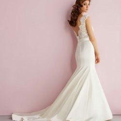 H & R De Paris Boutique Formal and Bridal