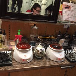 The Beauty Lounge - Waxing services as well