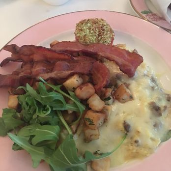 The Main Dining Room - A la carte Country Omelette - American Near Me - White Sulphur Springs, West Virginia The Main Dining Room - A la carte Country Omelette - American Near Me - White Sulphur Springs, West Virginia