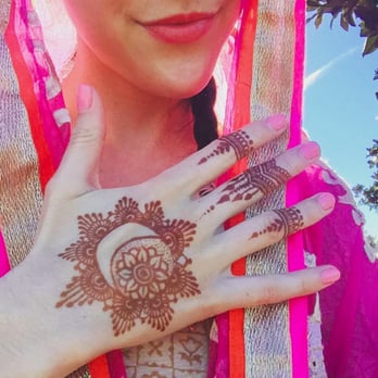 Maaz Henna Creations - Henna Artists Near Me
