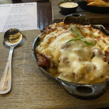 Heist Brewery - Brisket Mac and cheese - New American Near Me - Charlotte, North Carolina Heist Brewery - Brisket Mac and cheese - New American Near Me - Charlotte, North Carolina